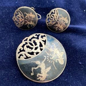 Vintage Siam sterling silver Thai dancers round brooch pin and earrings
